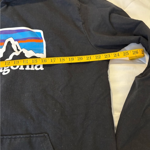Patagonia Uprisal Hoody in black XL. Unisex. Excellent condition - Picture 4 of 5
